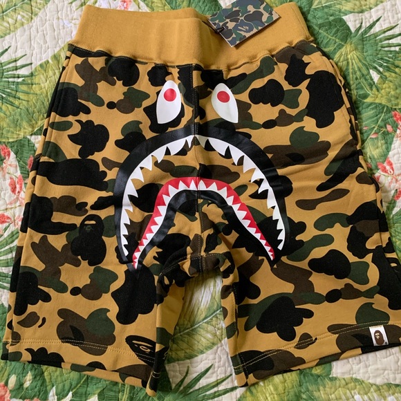 Bape Other - BAPE 1st Camo shark sweatshorts